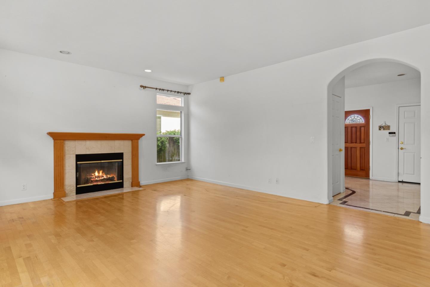Detail Gallery Image 9 of 31 For 21818 Lomita Ave, Cupertino,  CA 95014 - 3 Beds | 3 Baths