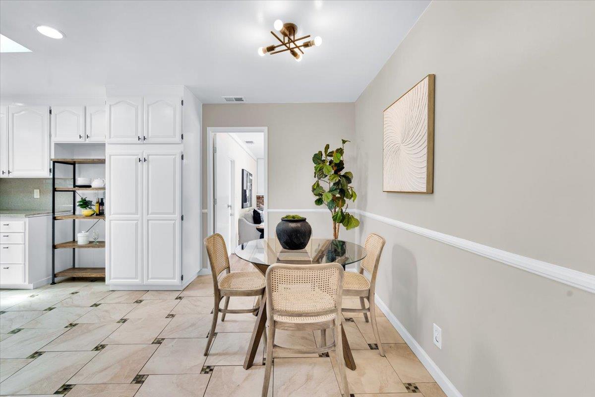 Detail Gallery Image 19 of 46 For 3392 Merrimac Dr, San Jose,  CA 95117 - 4 Beds | 2 Baths