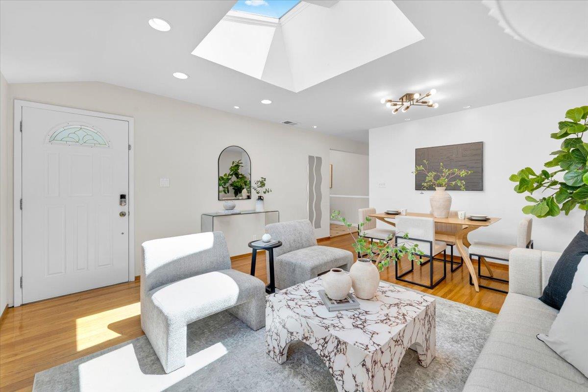 Detail Gallery Image 8 of 46 For 3392 Merrimac Dr, San Jose,  CA 95117 - 4 Beds | 2 Baths