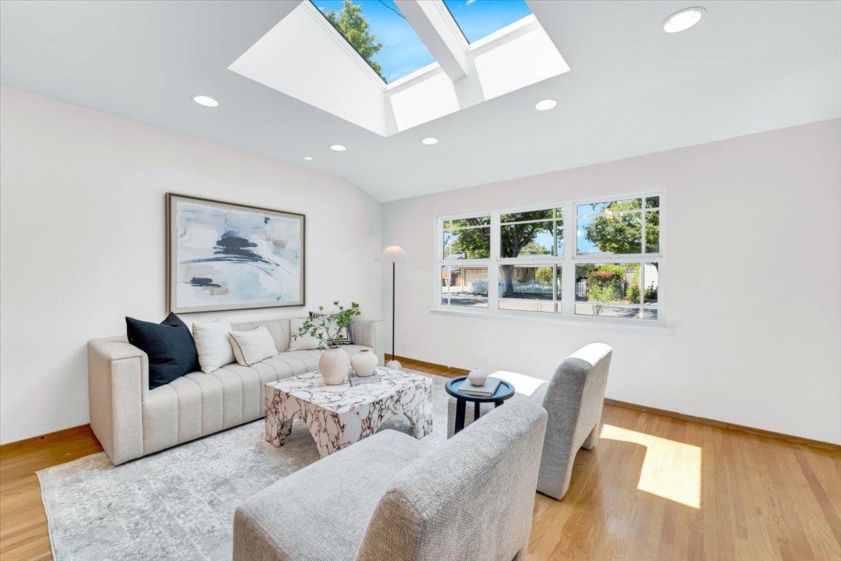 Detail Gallery Image 9 of 46 For 3392 Merrimac Dr, San Jose,  CA 95117 - 4 Beds | 2 Baths