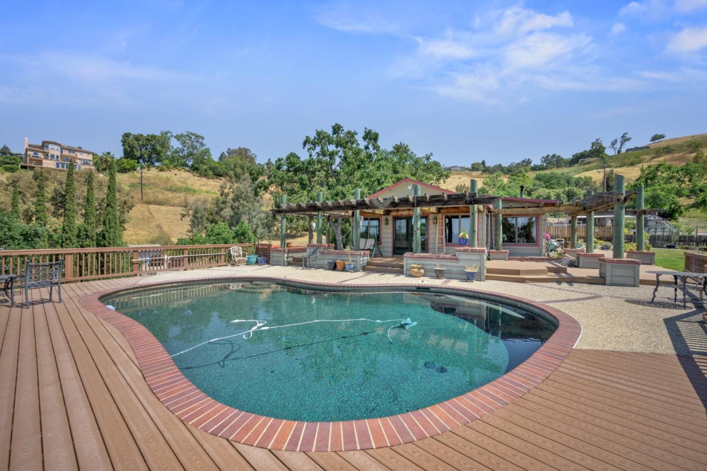 Detail Gallery Image 46 of 77 For 15946 Camino Vista Way, San Jose,  CA 95127 - 4 Beds | 2/1 Baths