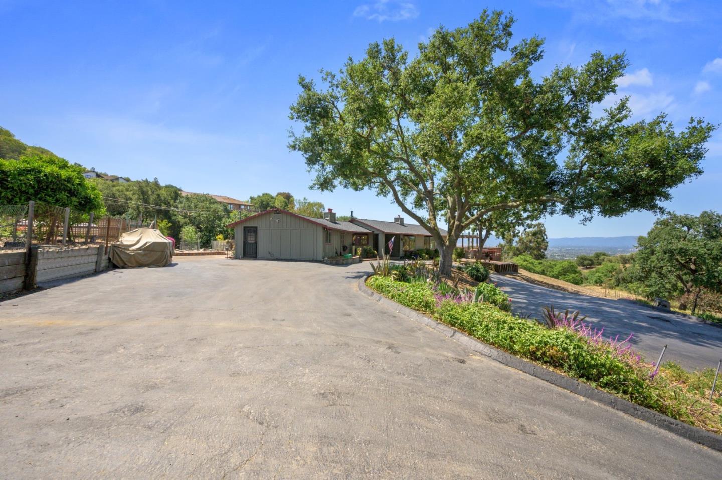 Detail Gallery Image 7 of 77 For 15946 Camino Vista Way, San Jose,  CA 95127 - 4 Beds | 2/1 Baths