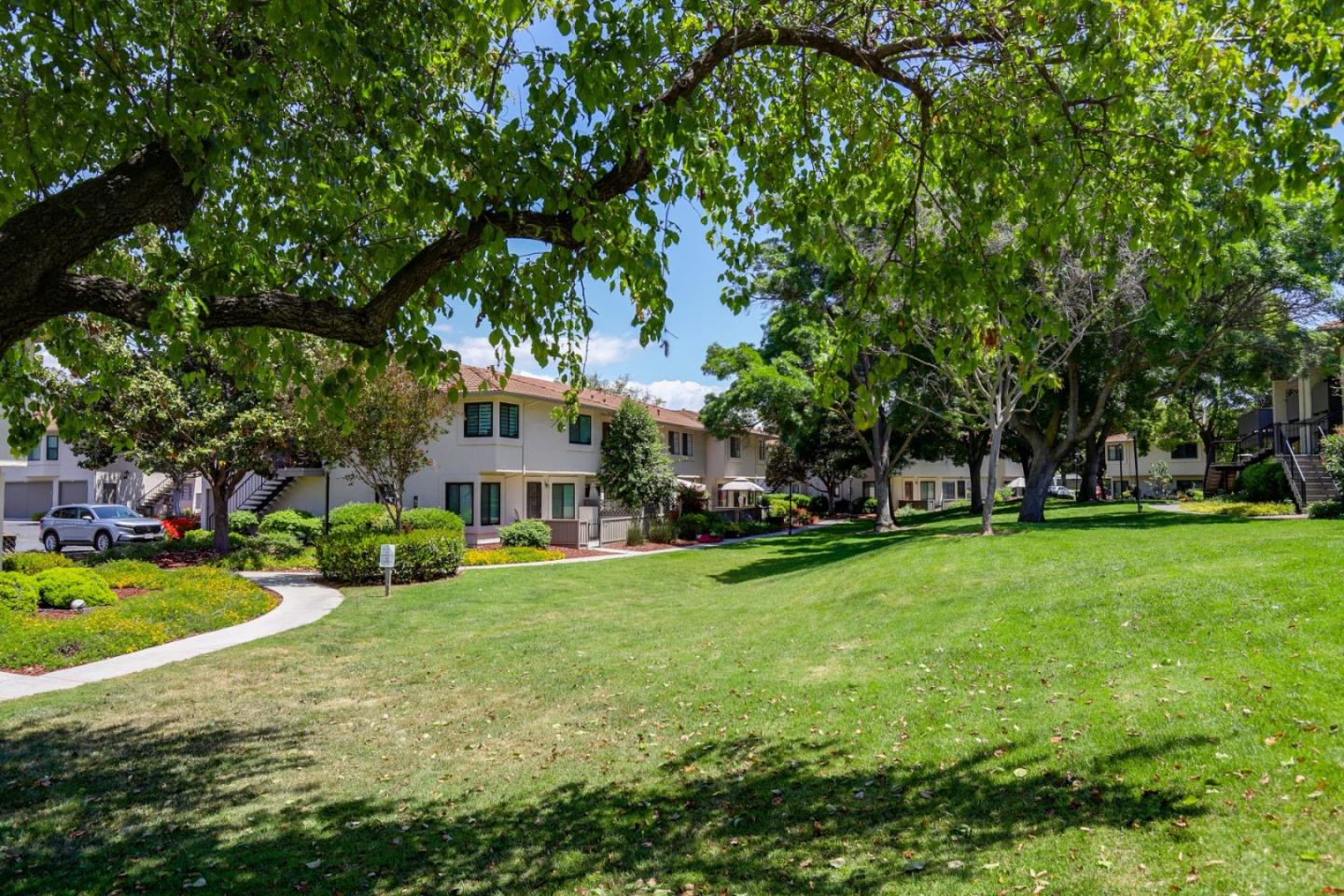 Detail Gallery Image 2 of 24 For 3162 Kenland Dr, San Jose,  CA 95111 - 2 Beds | 1 Baths