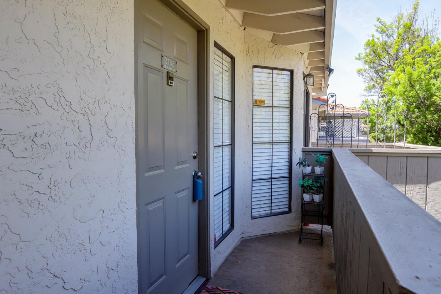 Detail Gallery Image 4 of 24 For 3162 Kenland Dr, San Jose,  CA 95111 - 2 Beds | 1 Baths