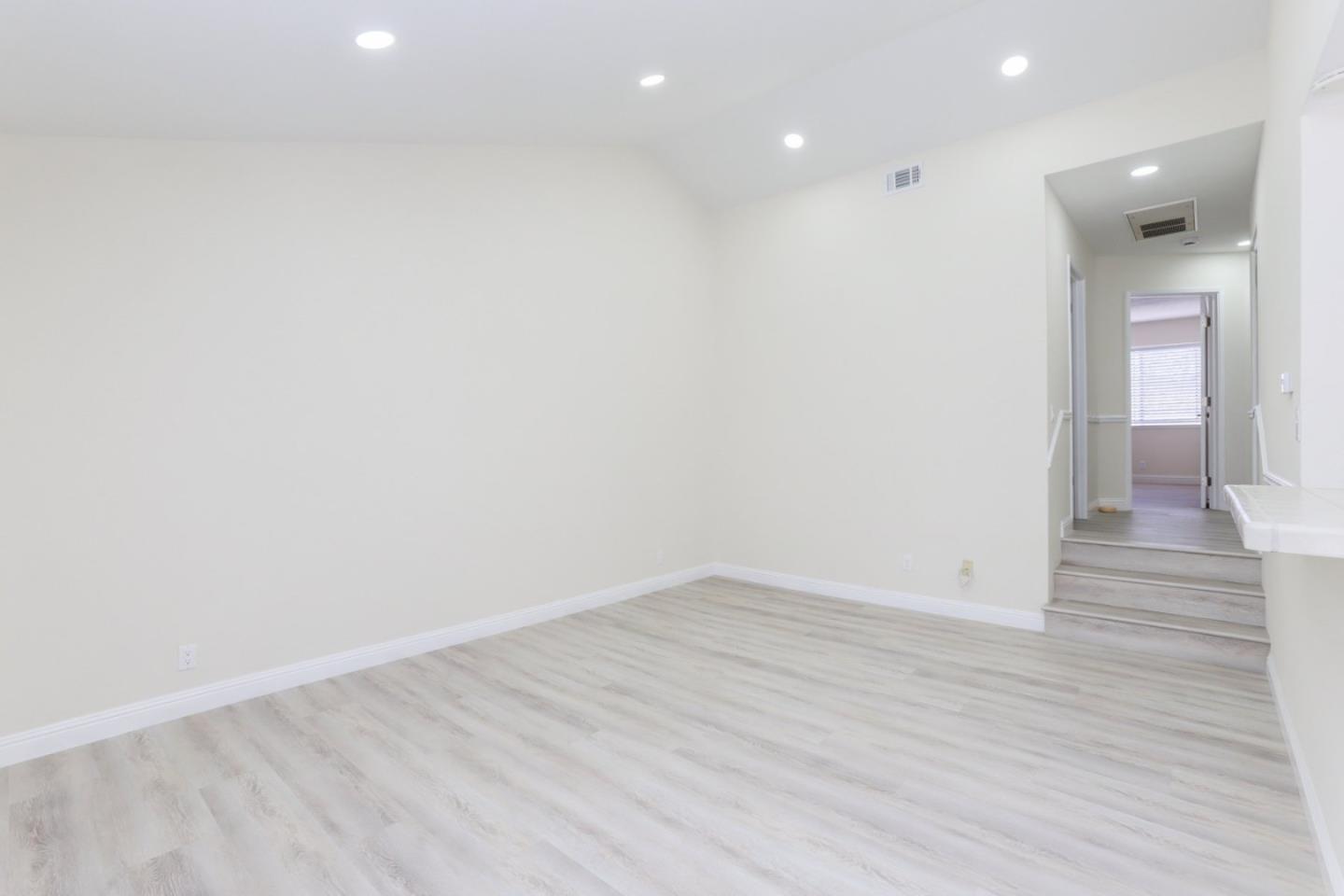 Detail Gallery Image 8 of 24 For 3162 Kenland Dr, San Jose,  CA 95111 - 2 Beds | 1 Baths