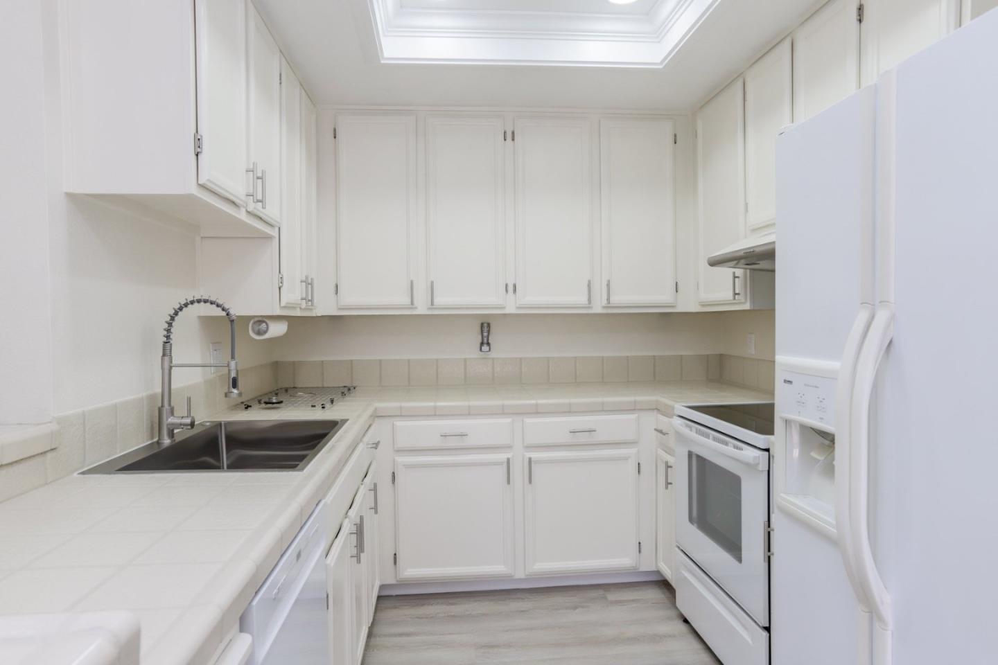 Detail Gallery Image 9 of 24 For 3162 Kenland Dr, San Jose,  CA 95111 - 2 Beds | 1 Baths