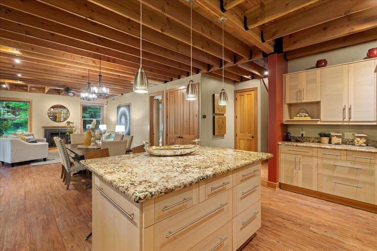 Detail Gallery Image 9 of 37 For 260 River St, Boulder Creek,  CA 95006 - 3 Beds | 3/1 Baths