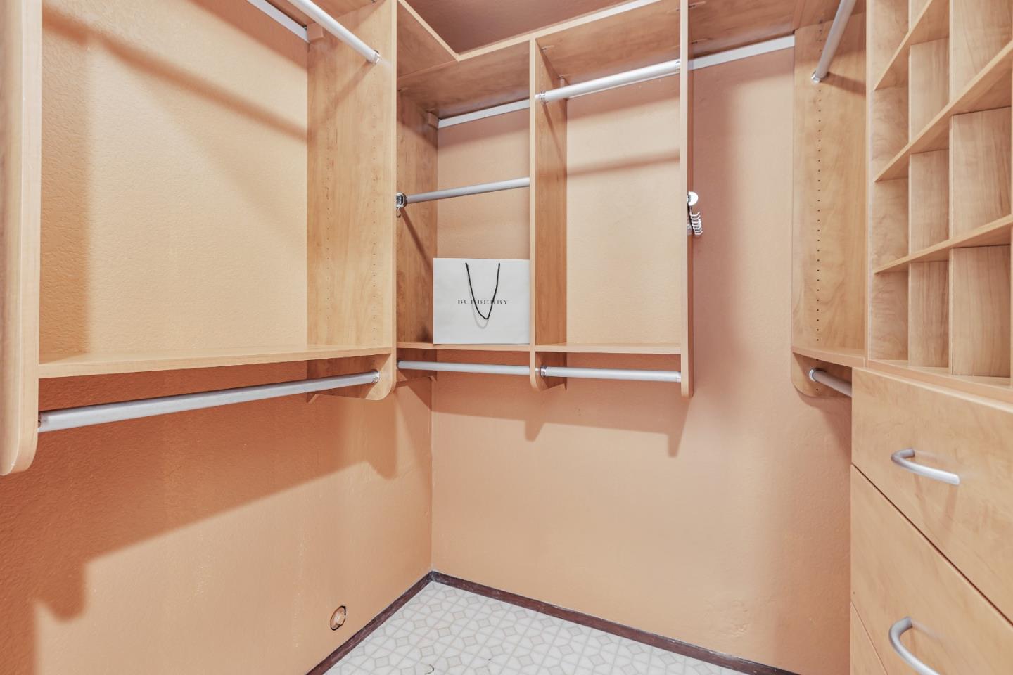 Detail Gallery Image 13 of 17 For 7713 Galloway Dr, San Jose,  CA 95135 - 2 Beds | 2 Baths