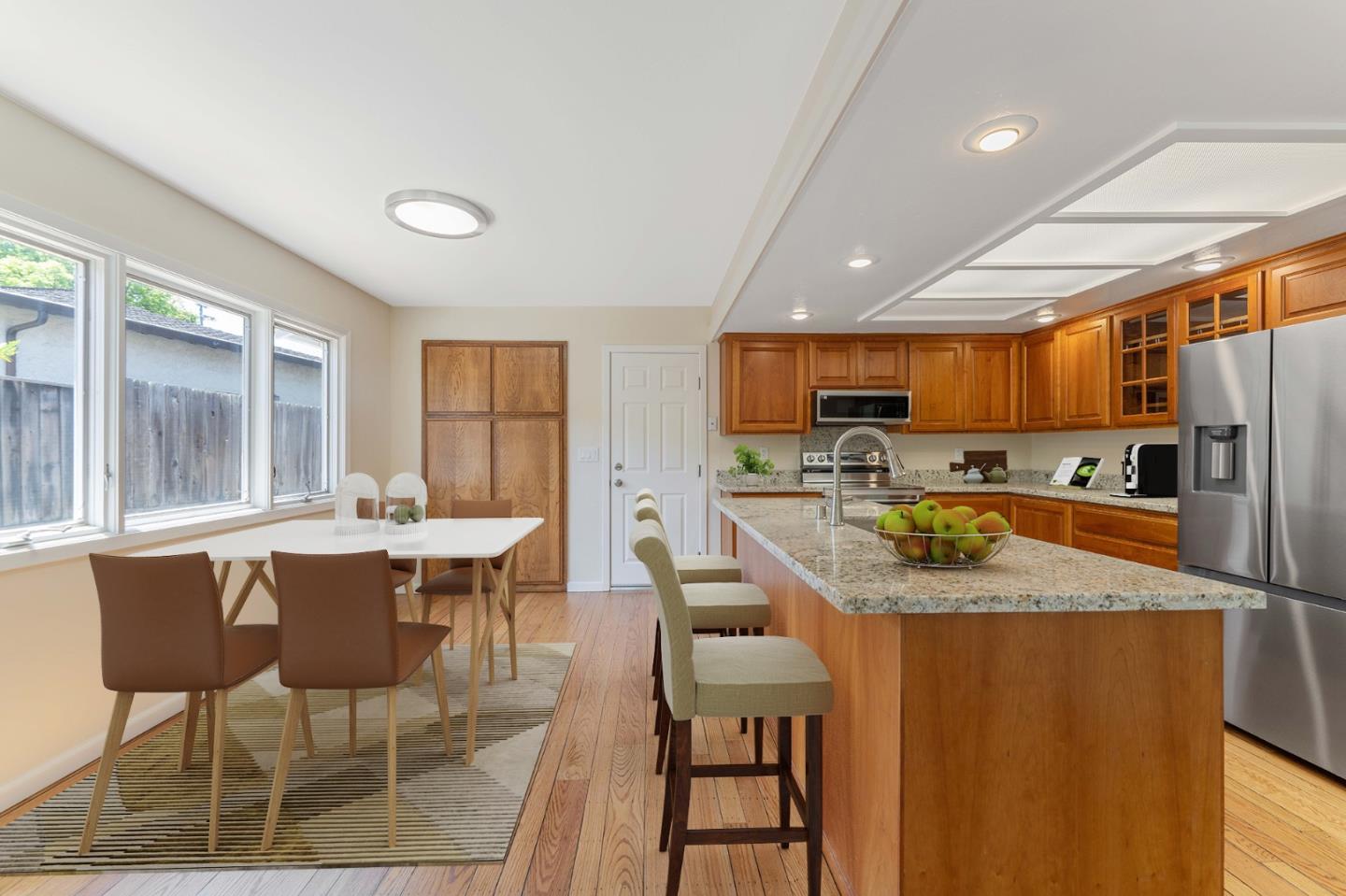 Detail Gallery Image 11 of 23 For 1530 Richelieu Pl, Sunnyvale,  CA 94087 - 3 Beds | 2 Baths