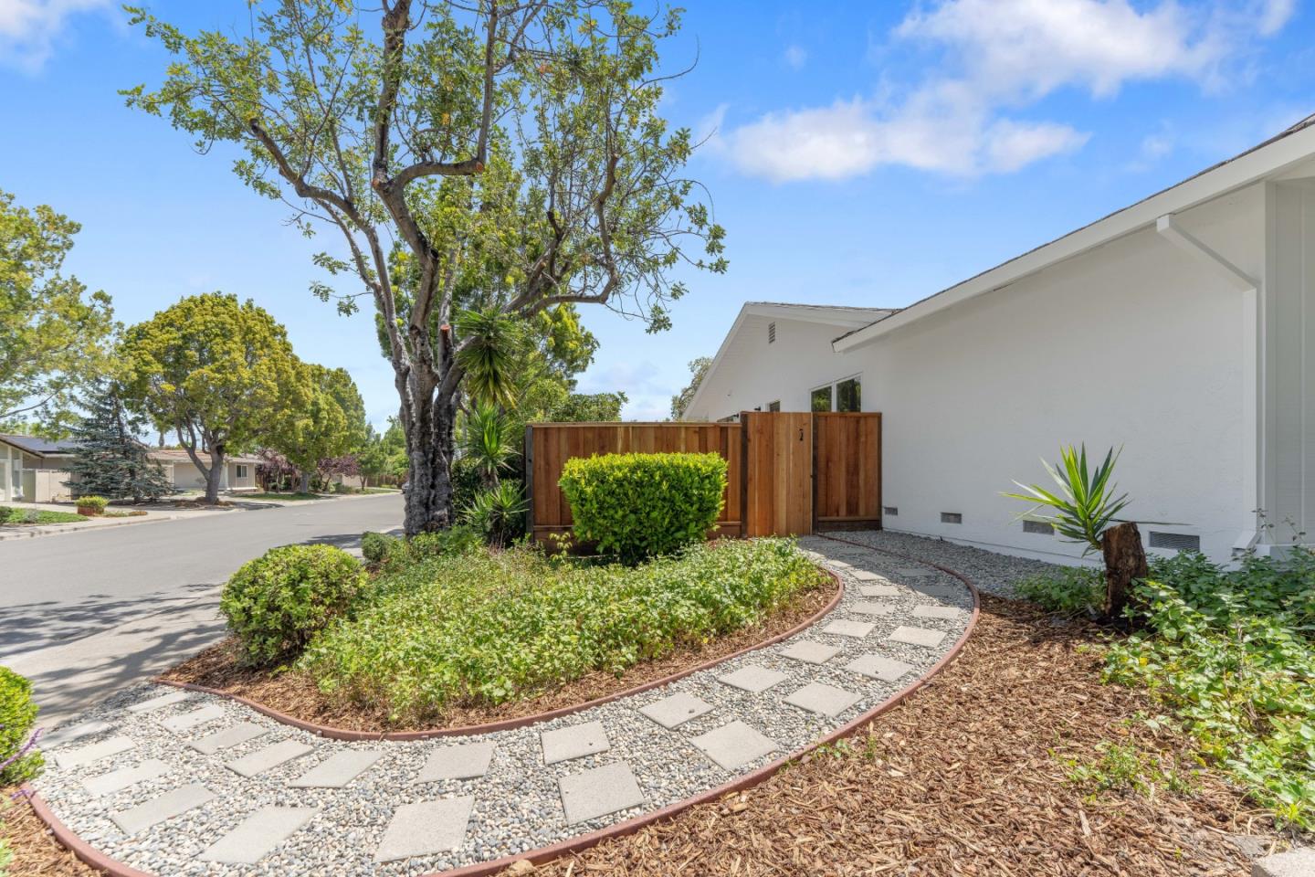 Detail Gallery Image 21 of 23 For 1530 Richelieu Pl, Sunnyvale,  CA 94087 - 3 Beds | 2 Baths