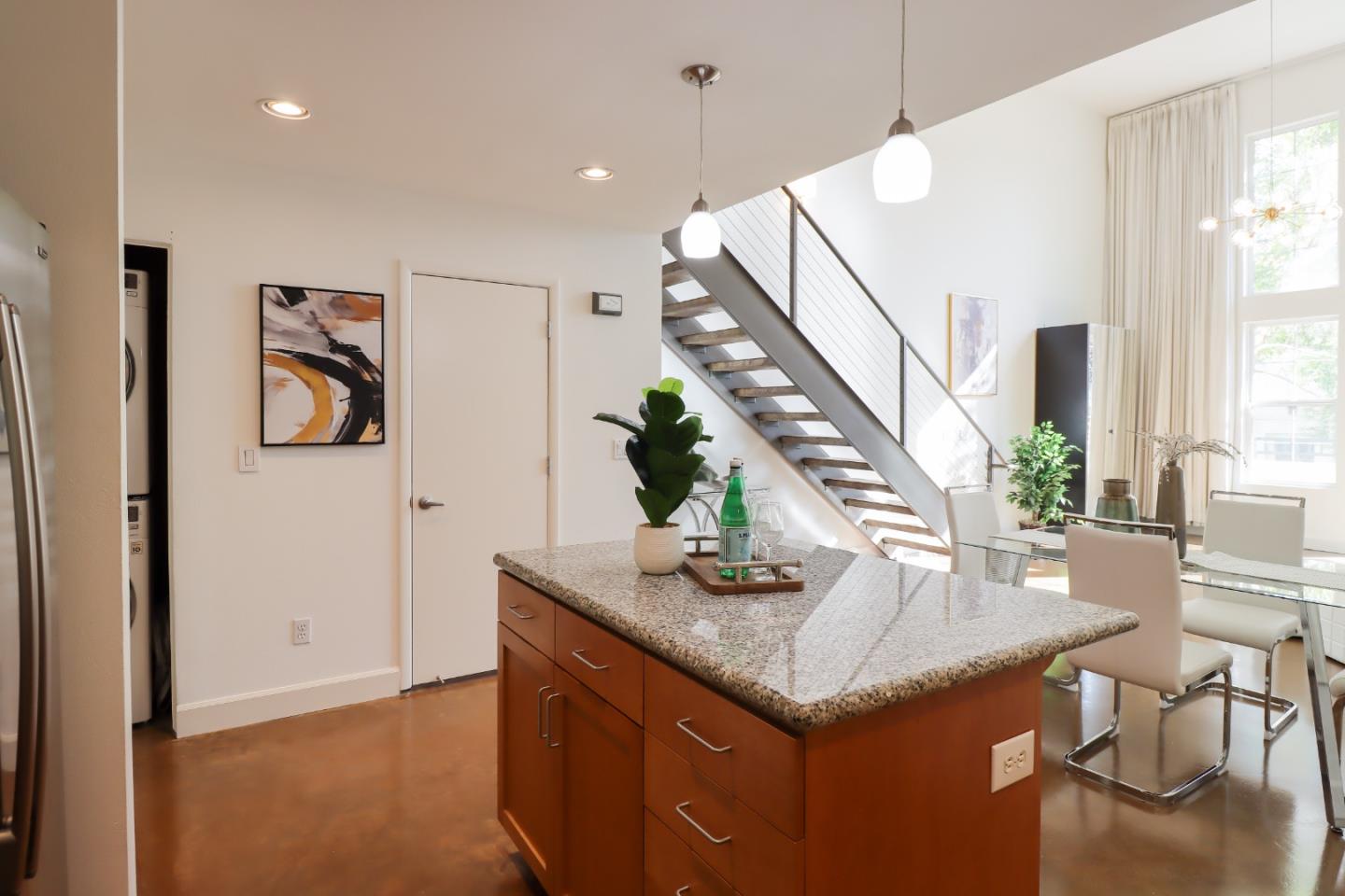 Detail Gallery Image 7 of 38 For 20 Ryland Park Dr #208,  San Jose,  CA 95110 - 1 Beds | 1/1 Baths