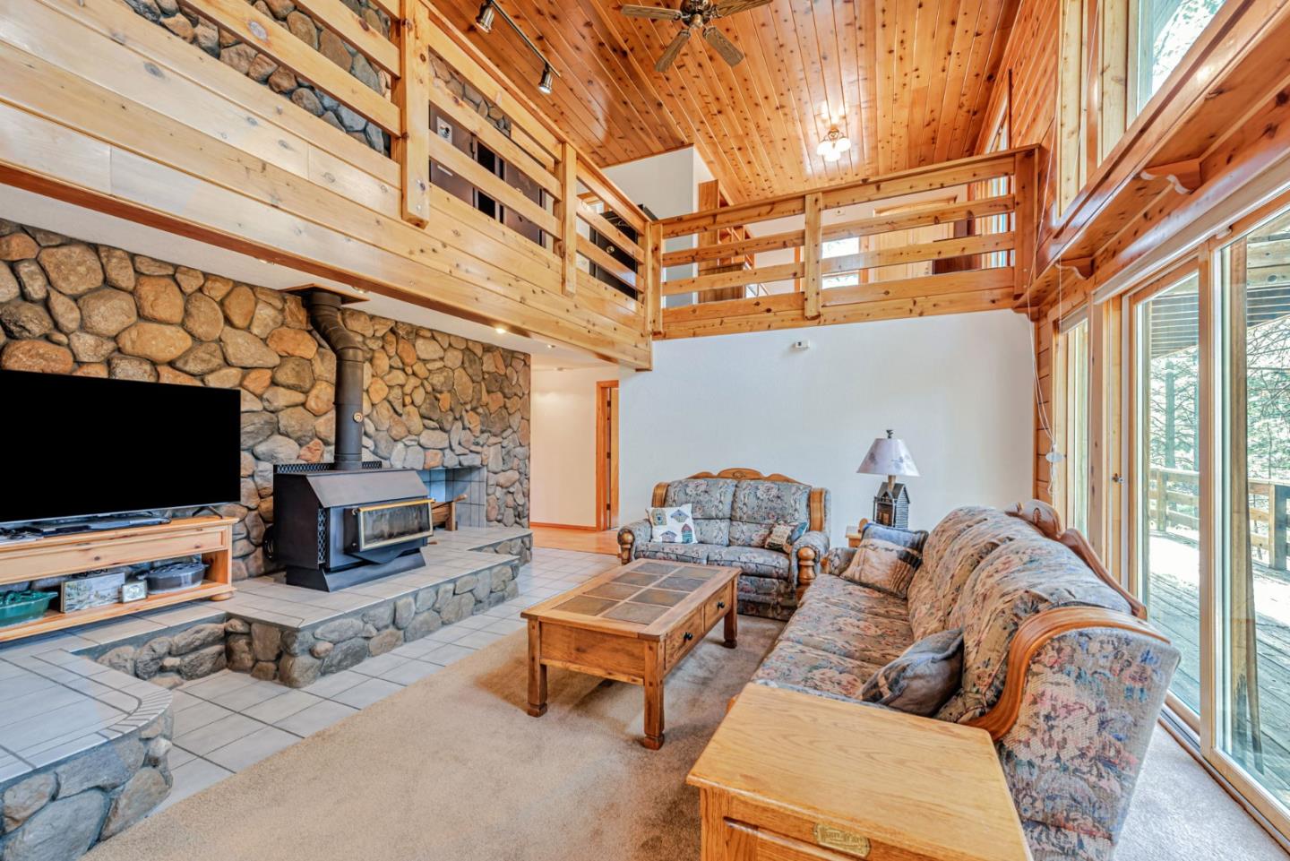 Detail Gallery Image 4 of 55 For 5753 Overland Way, Placerville,  CA 95667 - 3 Beds | 2/1 Baths