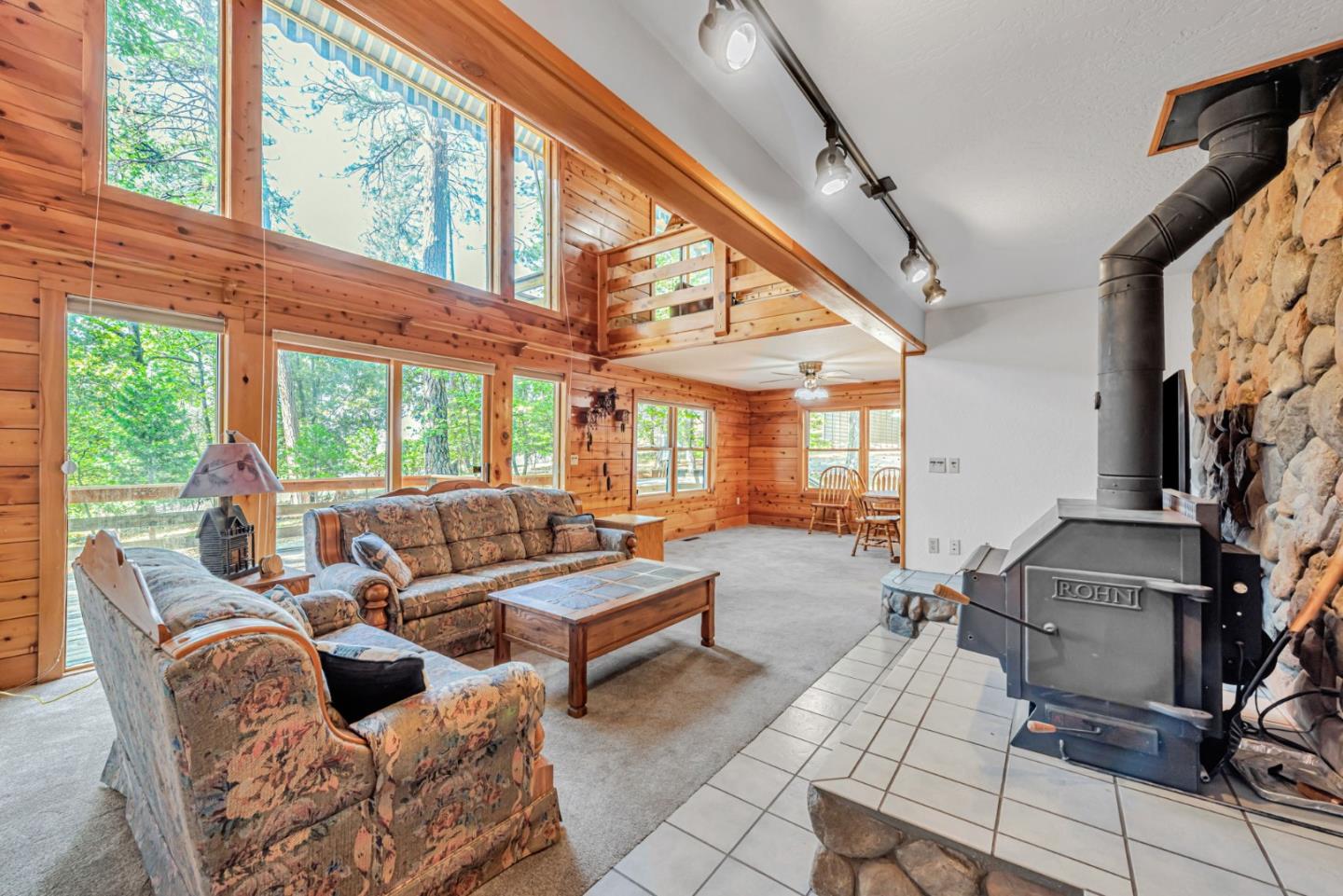 Detail Gallery Image 5 of 55 For 5753 Overland Way, Placerville,  CA 95667 - 3 Beds | 2/1 Baths