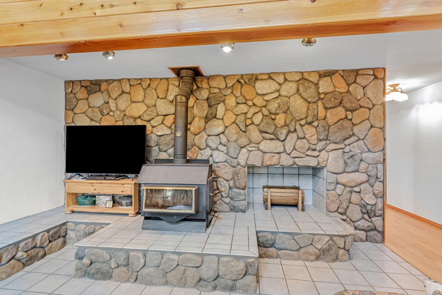 Detail Gallery Image 7 of 55 For 5753 Overland Way, Placerville,  CA 95667 - 3 Beds | 2/1 Baths