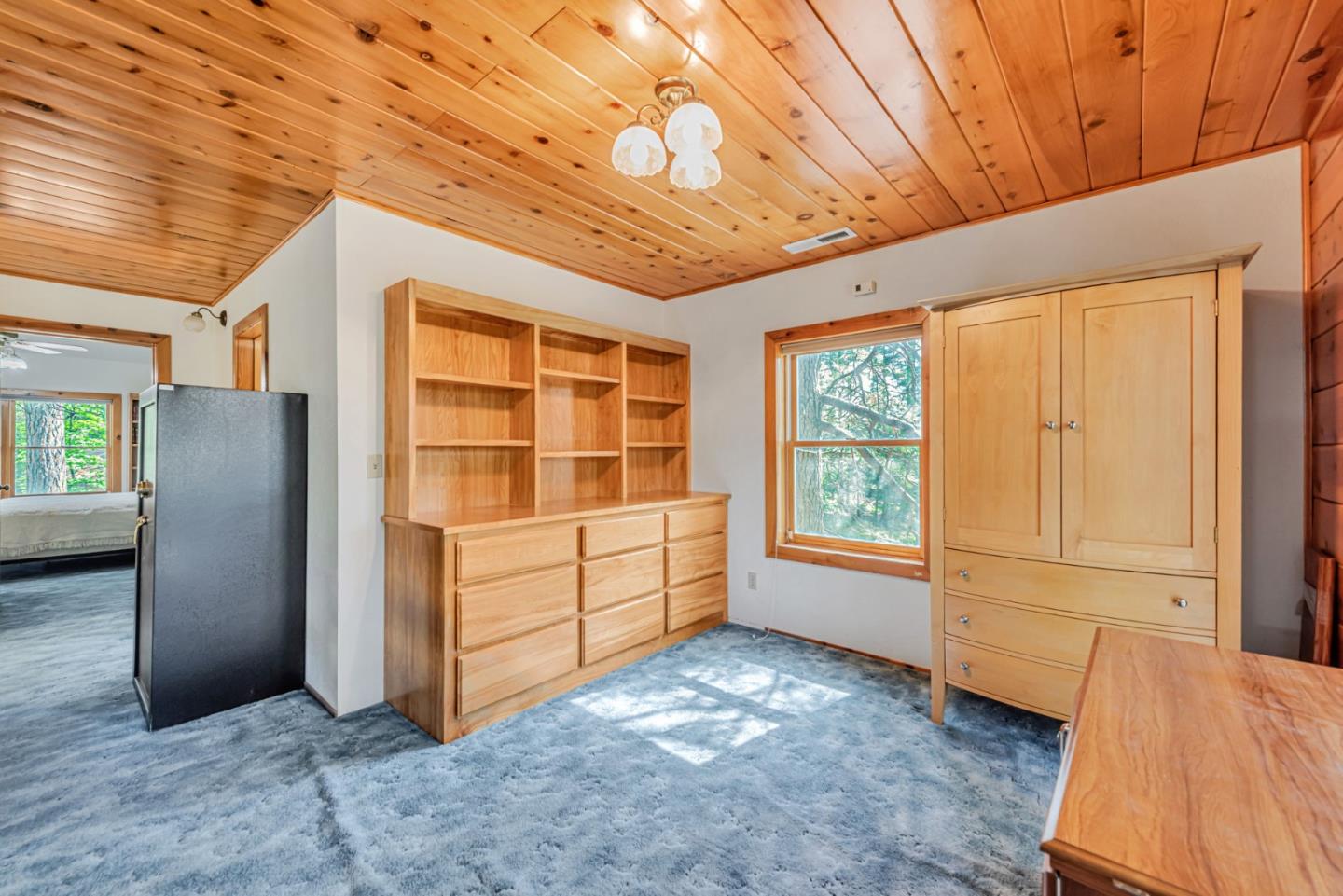 Detail Gallery Image 8 of 55 For 5753 Overland Way, Placerville,  CA 95667 - 3 Beds | 2/1 Baths