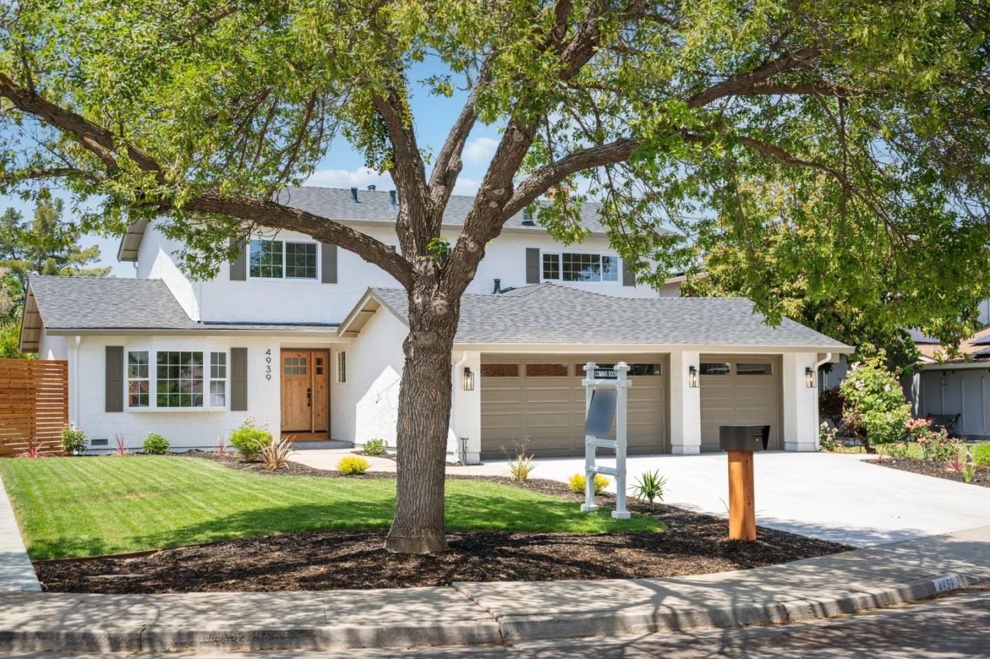 Detail Gallery Image 2 of 49 For 4939 Arundel Ct, San Jose,  CA 95136 - 5 Beds | 3 Baths