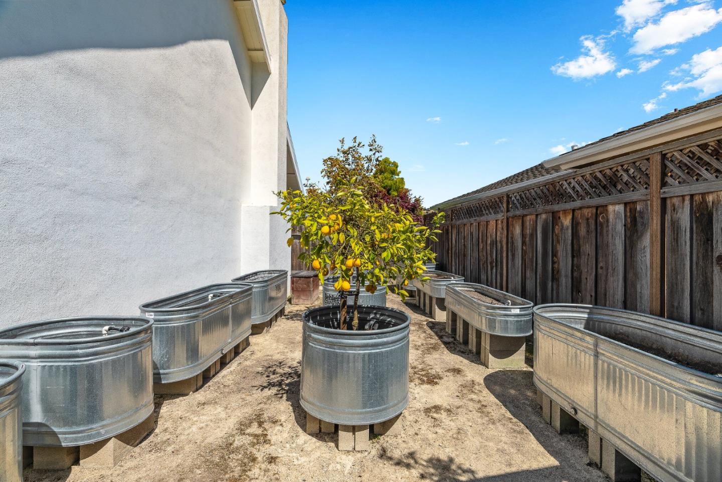 Detail Gallery Image 25 of 27 For 22390 Ortega Dr, Salinas,  CA 93908 - 4 Beds | 3 Baths
