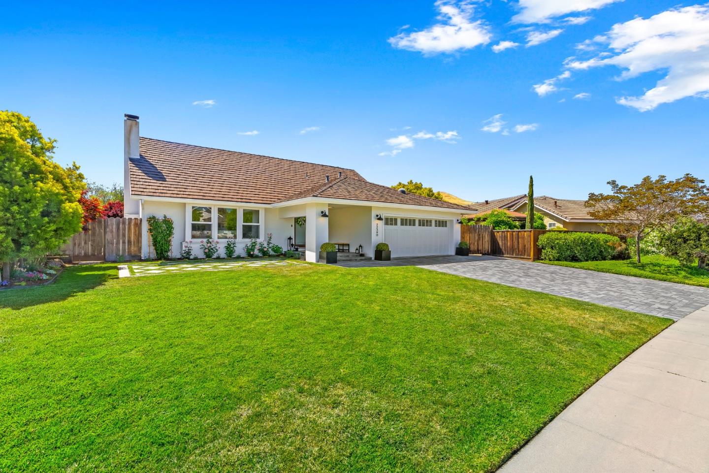 Detail Gallery Image 3 of 27 For 22390 Ortega Dr, Salinas,  CA 93908 - 4 Beds | 3 Baths