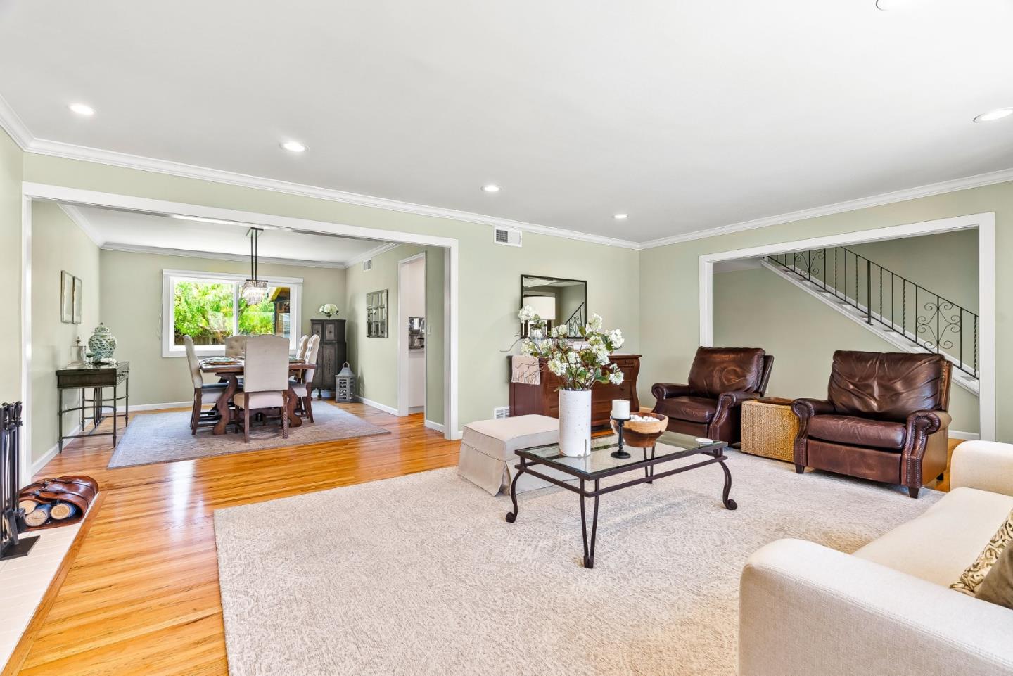 Detail Gallery Image 5 of 27 For 22390 Ortega Dr, Salinas,  CA 93908 - 4 Beds | 3 Baths