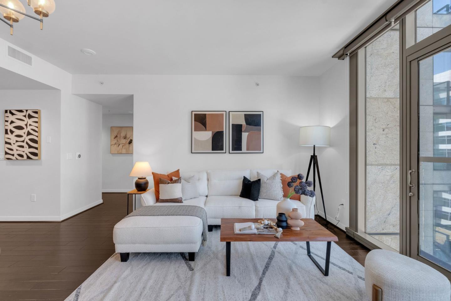 Detail Gallery Image 3 of 31 For 38 N Almaden Blvd #1208,  San Jose,  CA 95110 - 1 Beds | 1 Baths