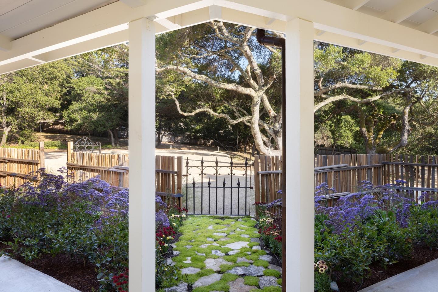 Detail Gallery Image 10 of 46 For 2a La Rancheria, Carmel Valley,  CA 93924 - 3 Beds | 3/1 Baths
