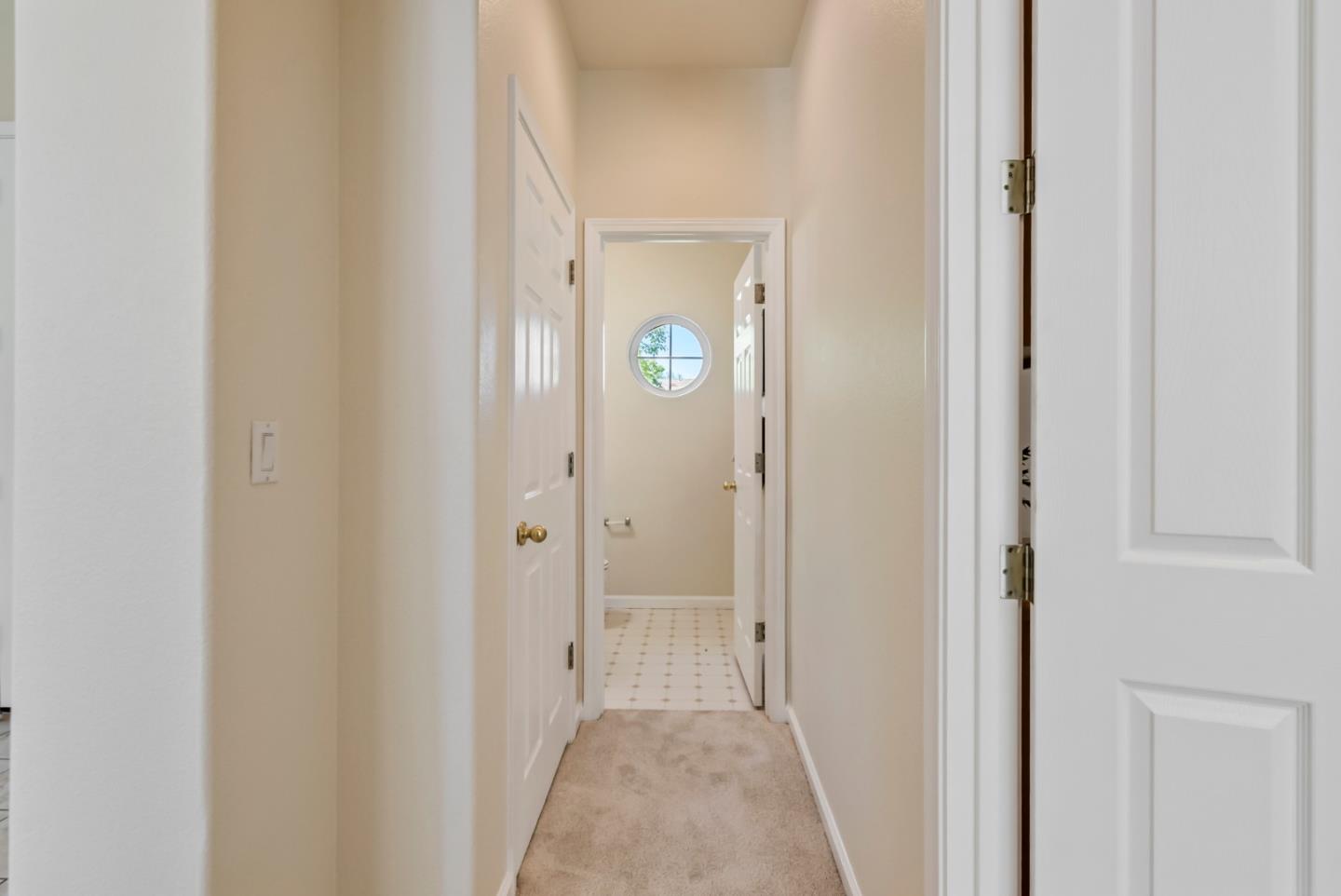 Detail Gallery Image 12 of 48 For 901 Stone Bridge Trail, Hollister,  CA 95023 - 3 Beds | 2/1 Baths