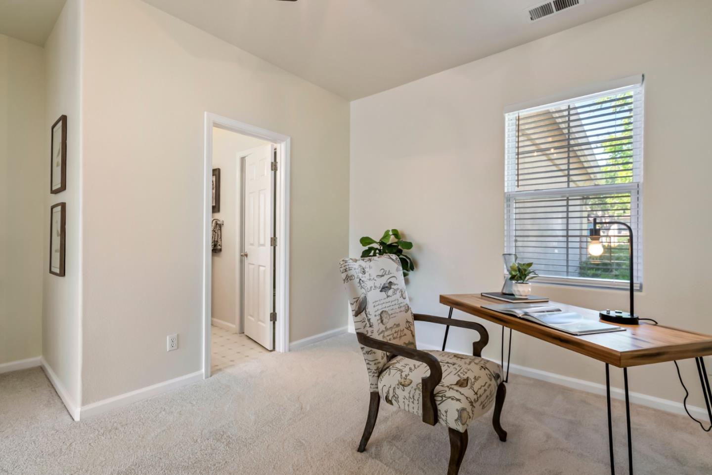 Detail Gallery Image 23 of 48 For 901 Stone Bridge Trail, Hollister,  CA 95023 - 3 Beds | 2/1 Baths