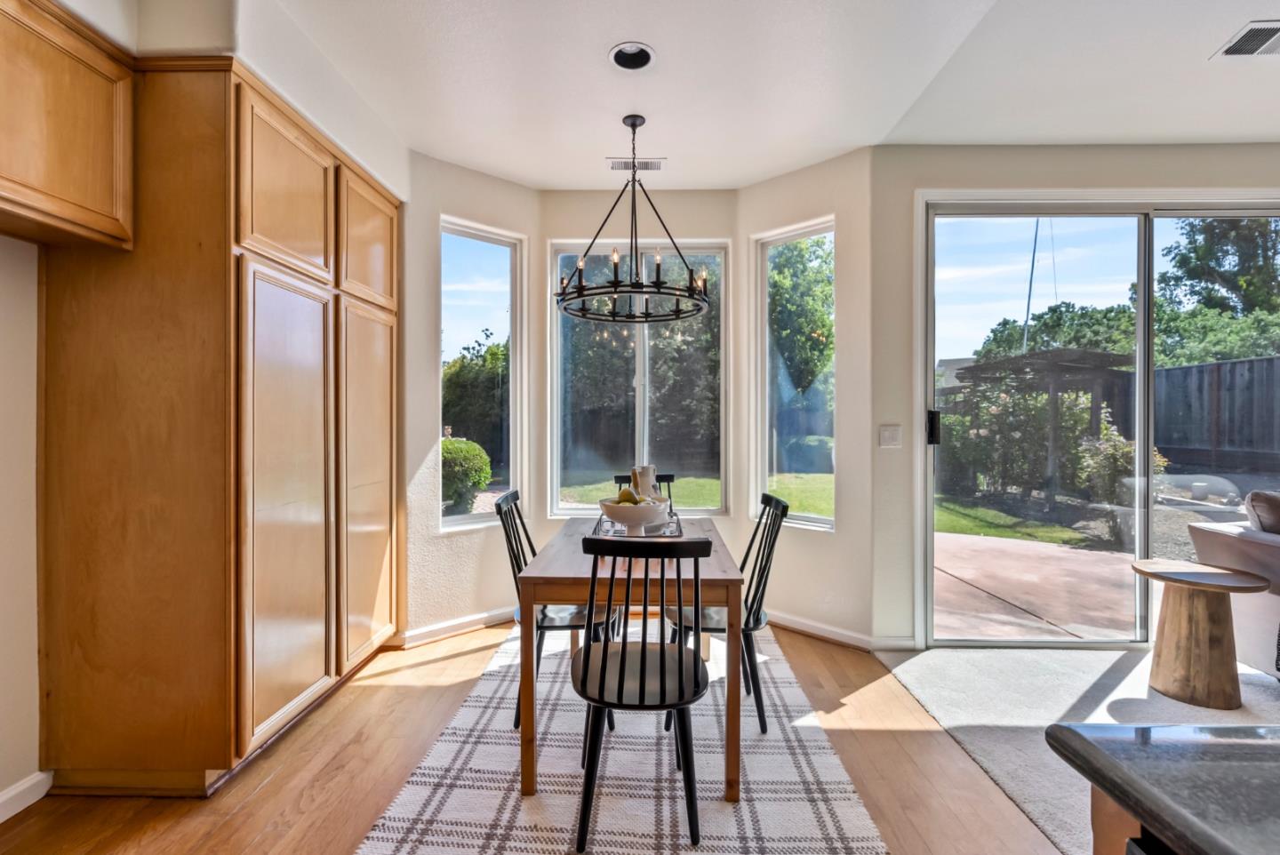 Detail Gallery Image 26 of 48 For 901 Stone Bridge Trail, Hollister,  CA 95023 - 3 Beds | 2/1 Baths