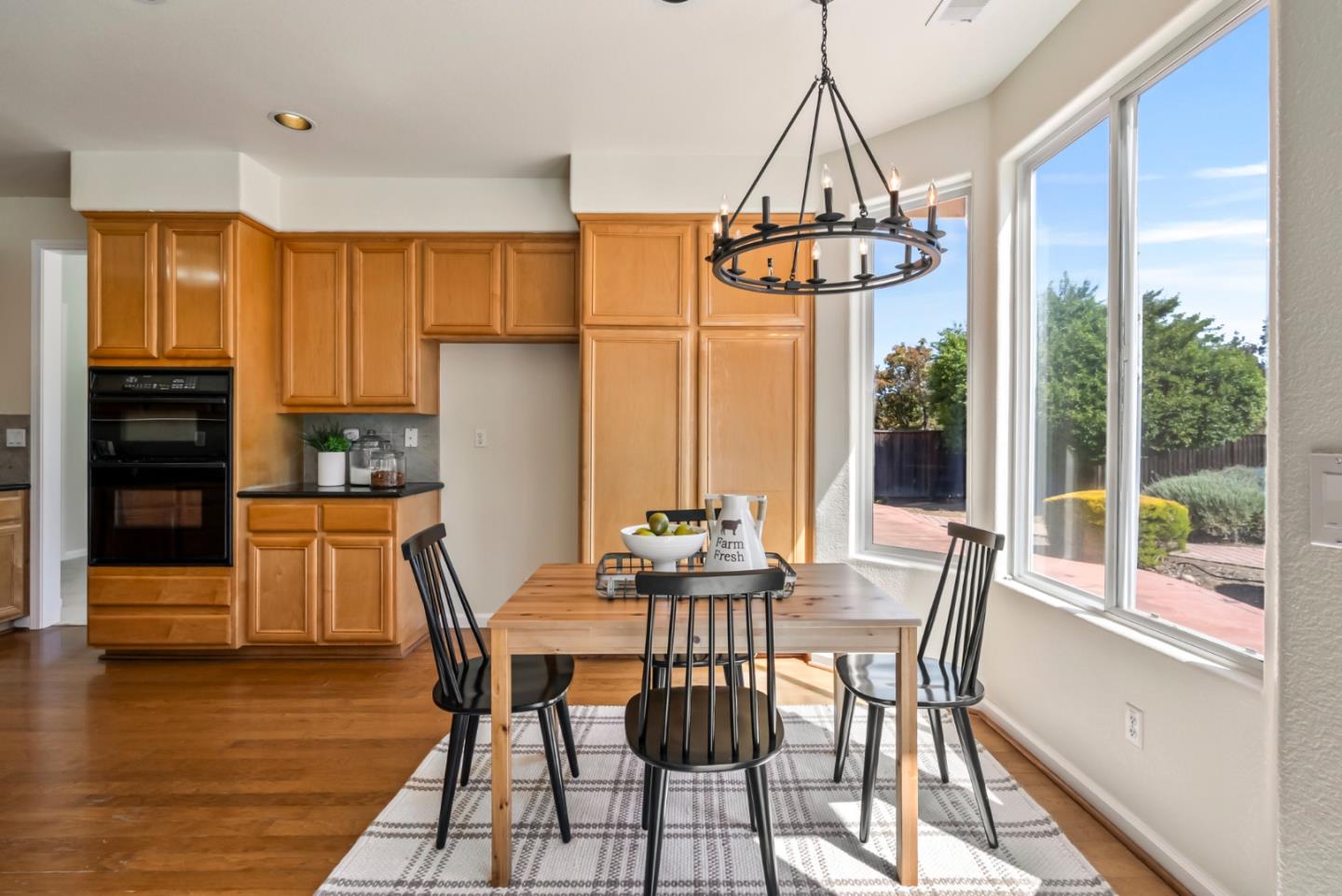 Detail Gallery Image 30 of 48 For 901 Stone Bridge Trail, Hollister,  CA 95023 - 3 Beds | 2/1 Baths