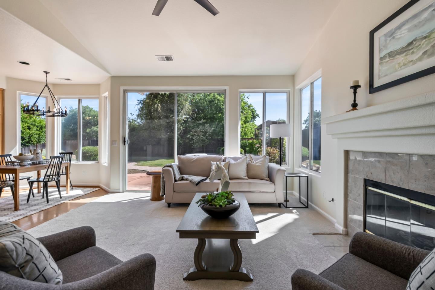 Detail Gallery Image 34 of 48 For 901 Stone Bridge Trail, Hollister,  CA 95023 - 3 Beds | 2/1 Baths