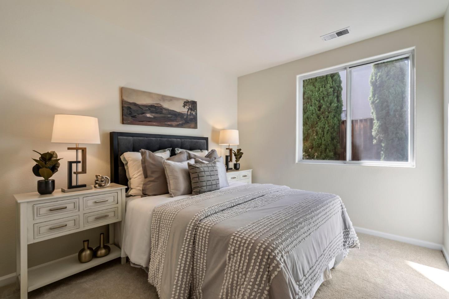 Detail Gallery Image 36 of 48 For 901 Stone Bridge Trail, Hollister,  CA 95023 - 3 Beds | 2/1 Baths