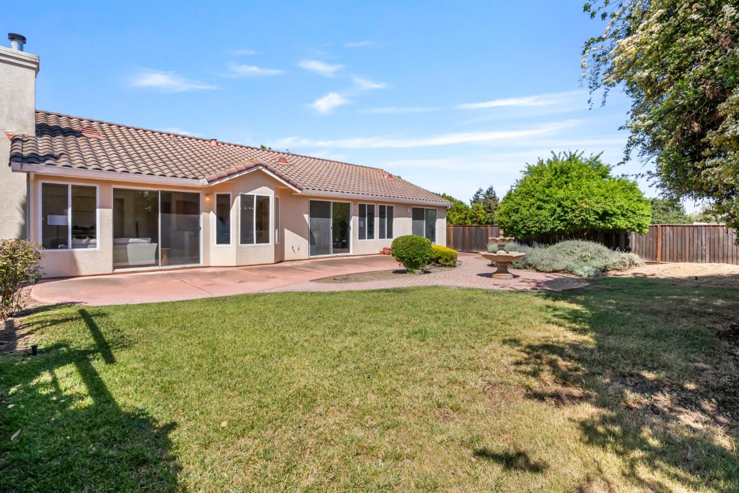 Detail Gallery Image 46 of 48 For 901 Stone Bridge Trail, Hollister,  CA 95023 - 3 Beds | 2/1 Baths