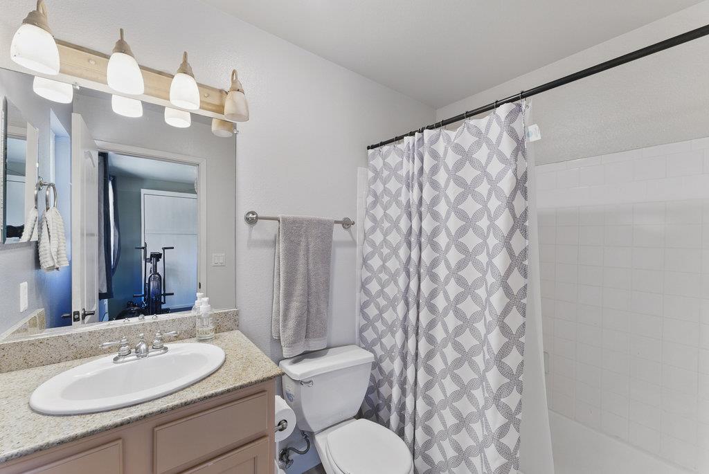Detail Gallery Image 18 of 24 For 41 Grandview St #405,  Santa Cruz,  CA 95060 - 2 Beds | 2/1 Baths