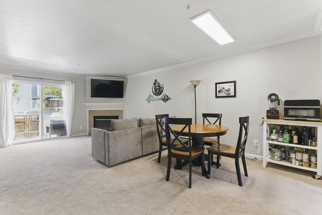 Detail Gallery Image 5 of 24 For 41 Grandview St #405,  Santa Cruz,  CA 95060 - 2 Beds | 2/1 Baths