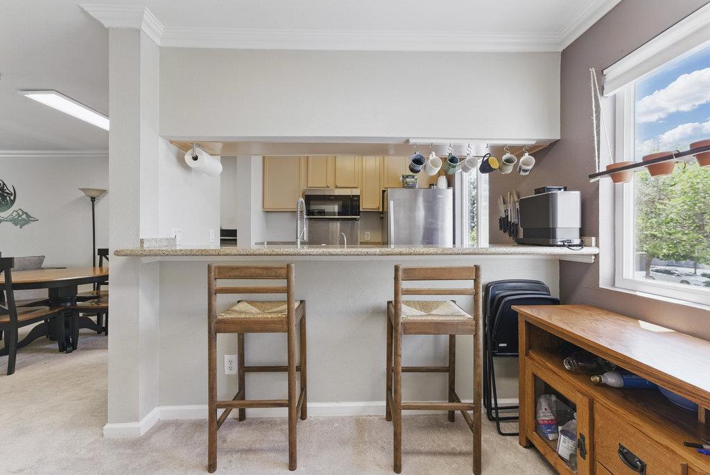 Detail Gallery Image 8 of 24 For 41 Grandview St #405,  Santa Cruz,  CA 95060 - 2 Beds | 2/1 Baths