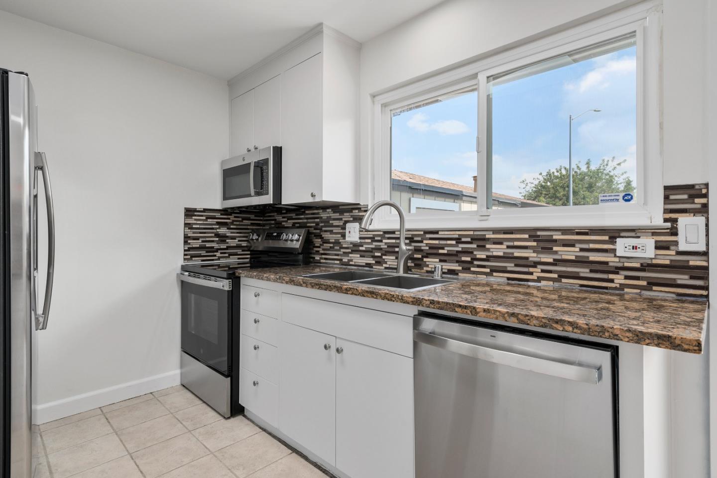 Detail Gallery Image 7 of 23 For 38043 Buxton Cmn, Fremont,  CA 94536 - 3 Beds | 1/1 Baths