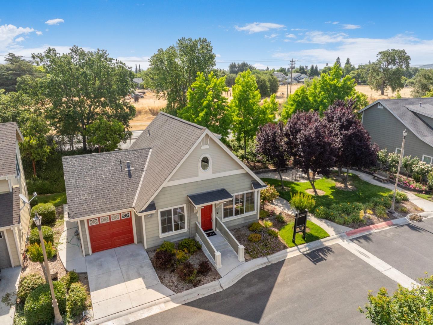 Detail Gallery Image 2 of 26 For 1501 Bianca Way, Gilroy,  CA 95020 - 1 Beds | 1 Baths