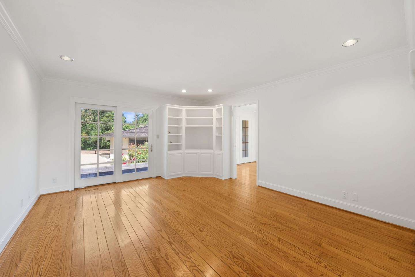 Detail Gallery Image 16 of 59 For 19363 Athos Pl, Saratoga,  CA 95070 - 5 Beds | 2/1 Baths