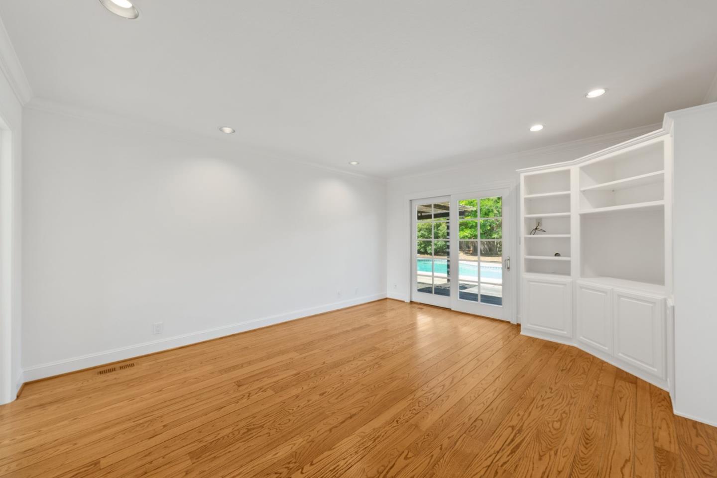 Detail Gallery Image 18 of 59 For 19363 Athos Pl, Saratoga,  CA 95070 - 5 Beds | 2/1 Baths