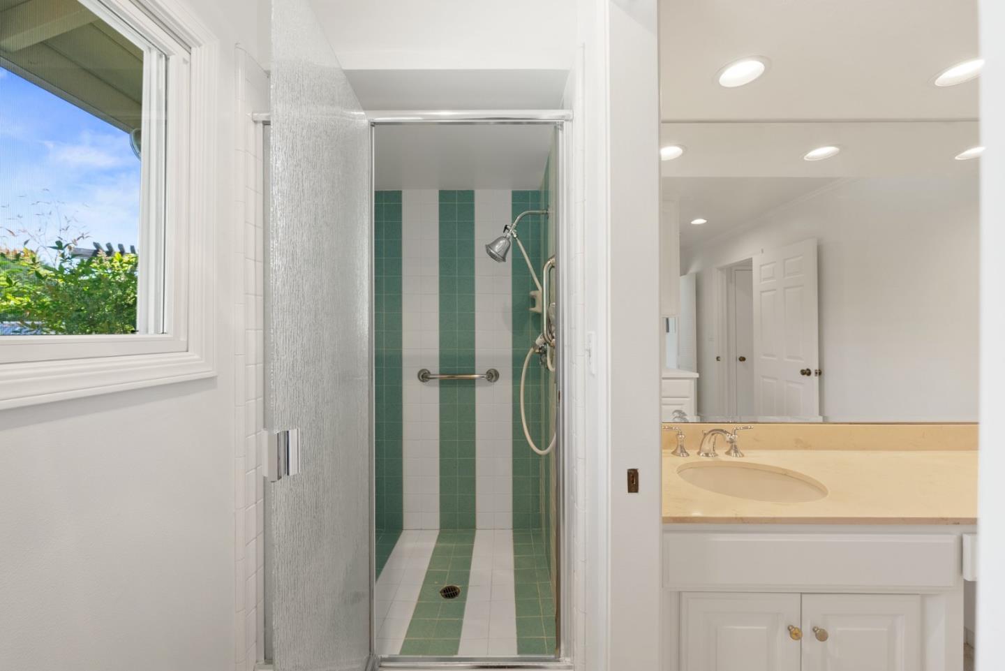Detail Gallery Image 29 of 59 For 19363 Athos Pl, Saratoga,  CA 95070 - 5 Beds | 2/1 Baths