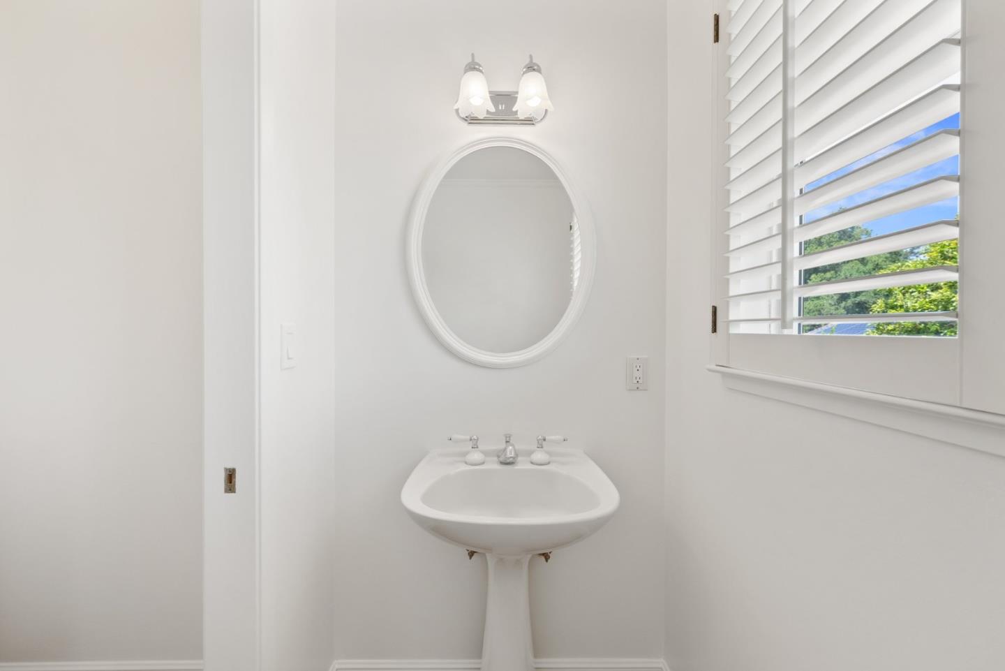 Detail Gallery Image 33 of 59 For 19363 Athos Pl, Saratoga,  CA 95070 - 5 Beds | 2/1 Baths