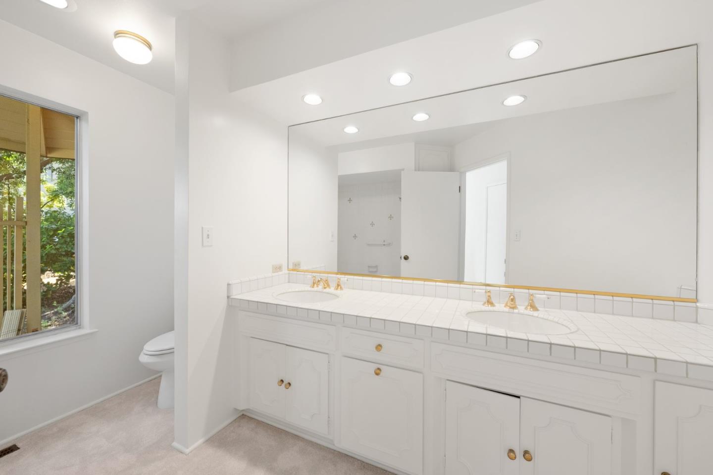 Detail Gallery Image 34 of 59 For 19363 Athos Pl, Saratoga,  CA 95070 - 5 Beds | 2/1 Baths