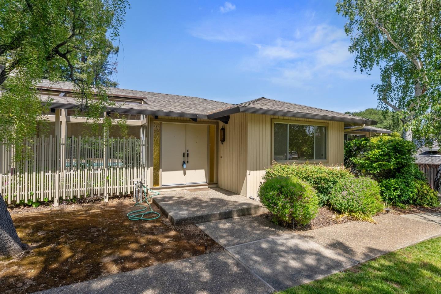 Detail Gallery Image 4 of 59 For 19363 Athos Pl, Saratoga,  CA 95070 - 5 Beds | 2/1 Baths