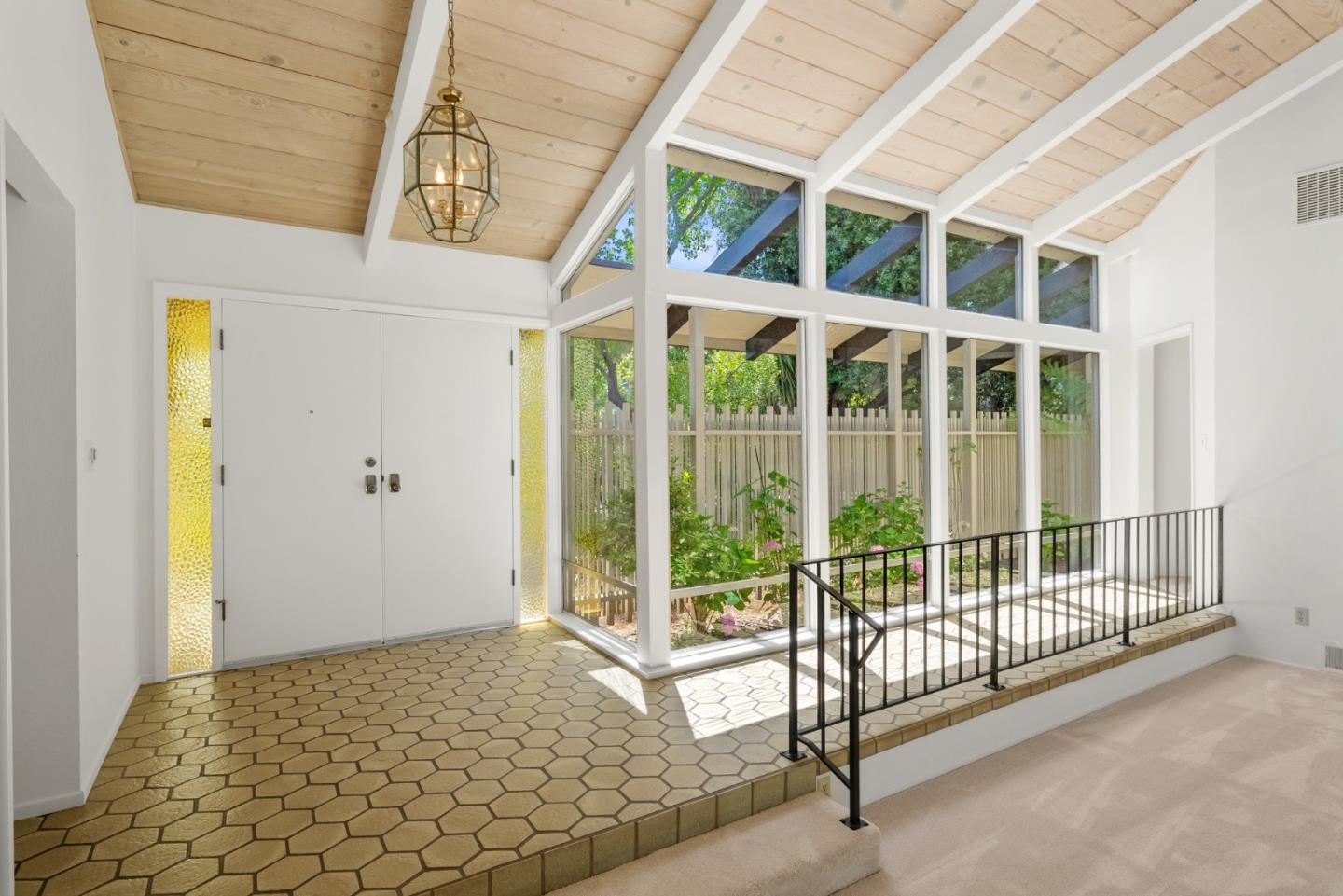 Detail Gallery Image 9 of 59 For 19363 Athos Pl, Saratoga,  CA 95070 - 5 Beds | 2/1 Baths
