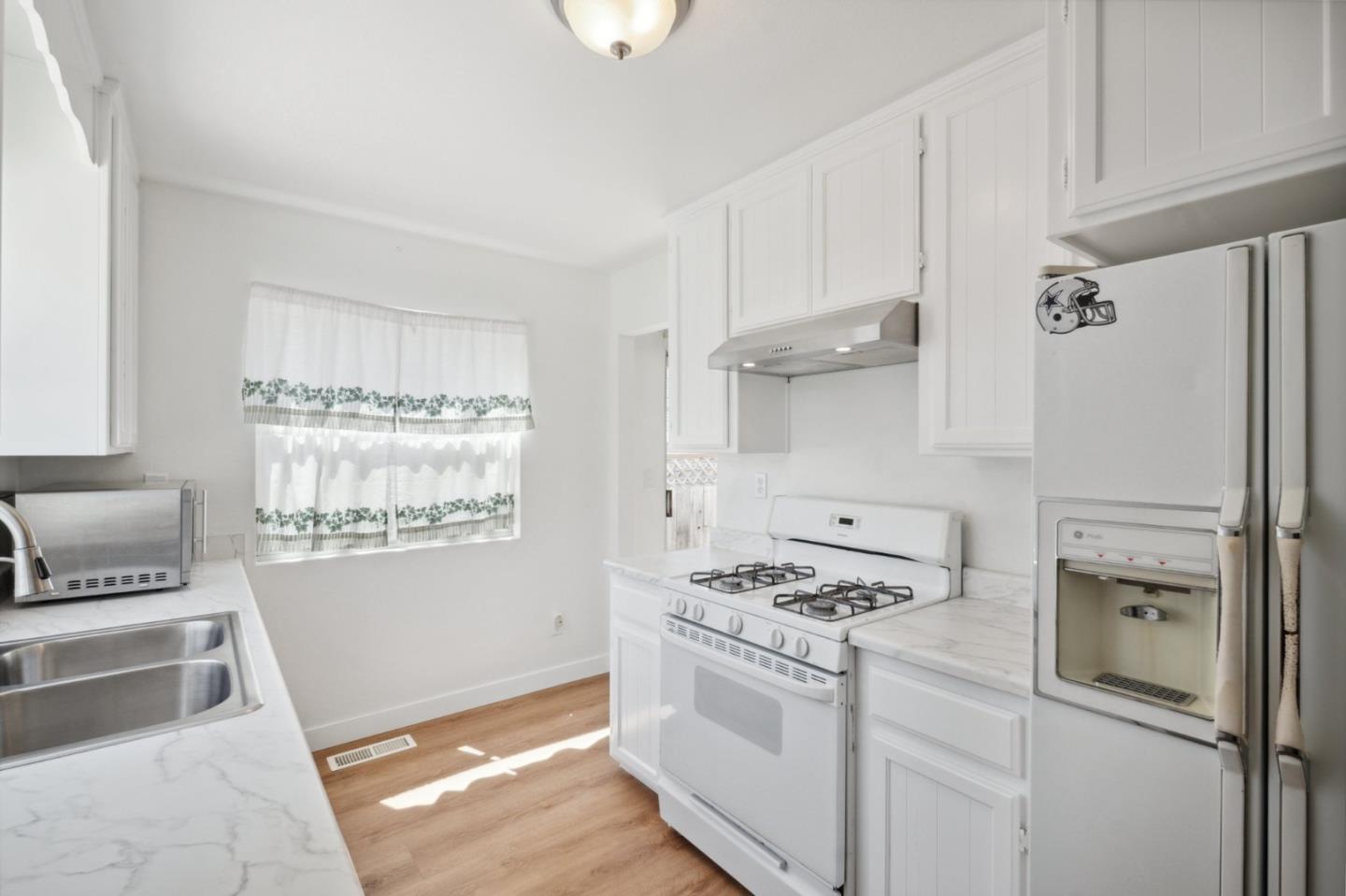 Detail Gallery Image 12 of 26 For 956 S 9th St, San Jose,  CA 95112 - 3 Beds | 2 Baths