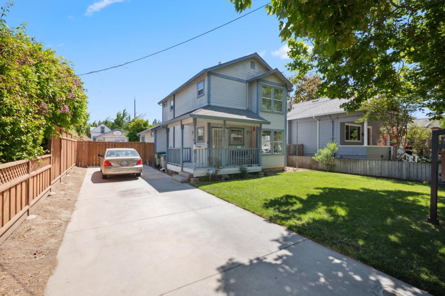Detail Gallery Image 3 of 26 For 956 S 9th St, San Jose,  CA 95112 - 3 Beds | 2 Baths