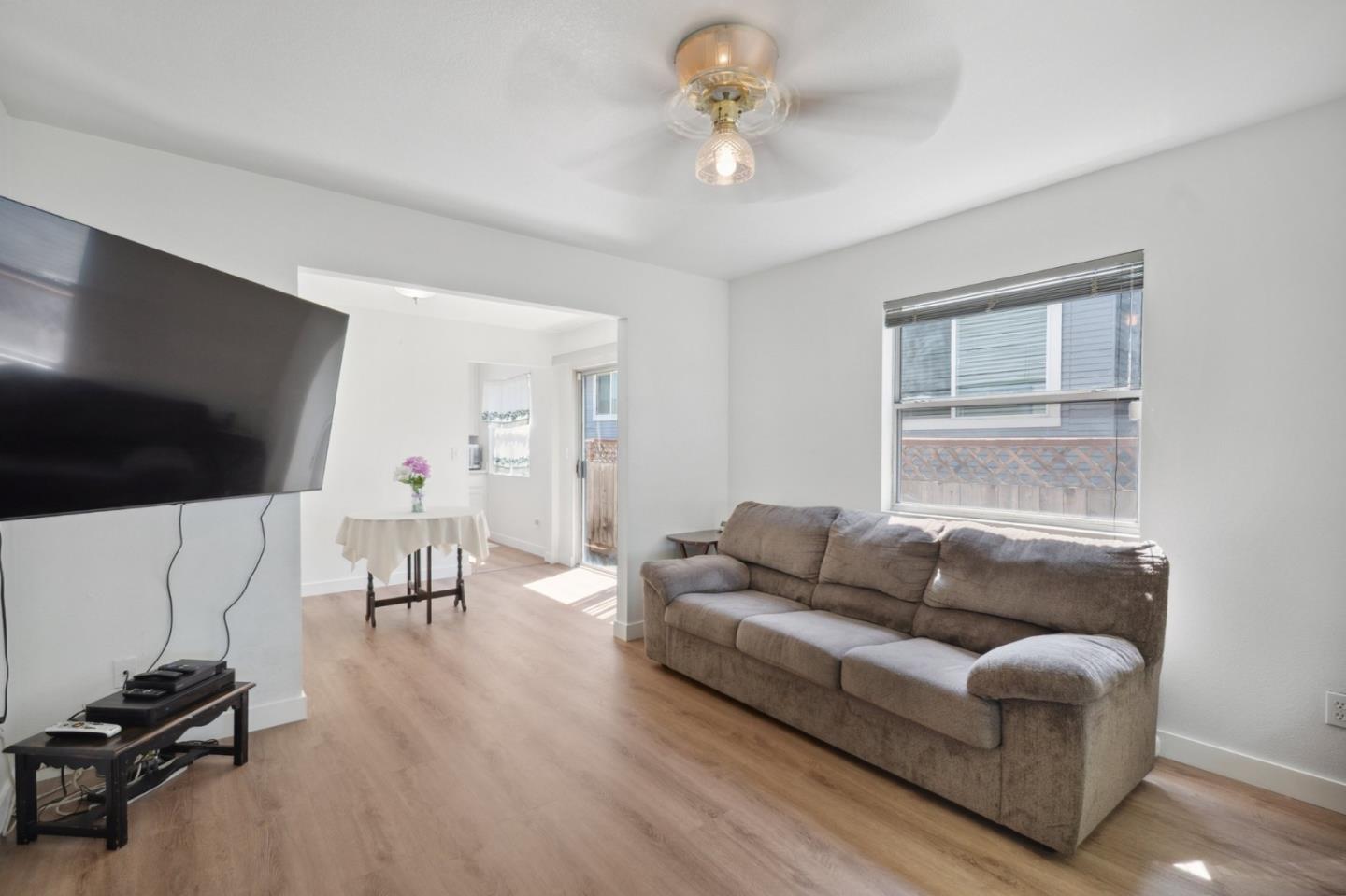 Detail Gallery Image 6 of 26 For 956 S 9th St, San Jose,  CA 95112 - 3 Beds | 2 Baths