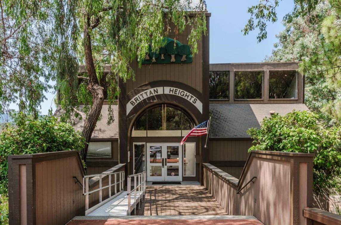 Detail Gallery Image 1 of 26 For 3316 Brittan Ave #12,  San Carlos,  CA 94070 - 3 Beds | 2 Baths