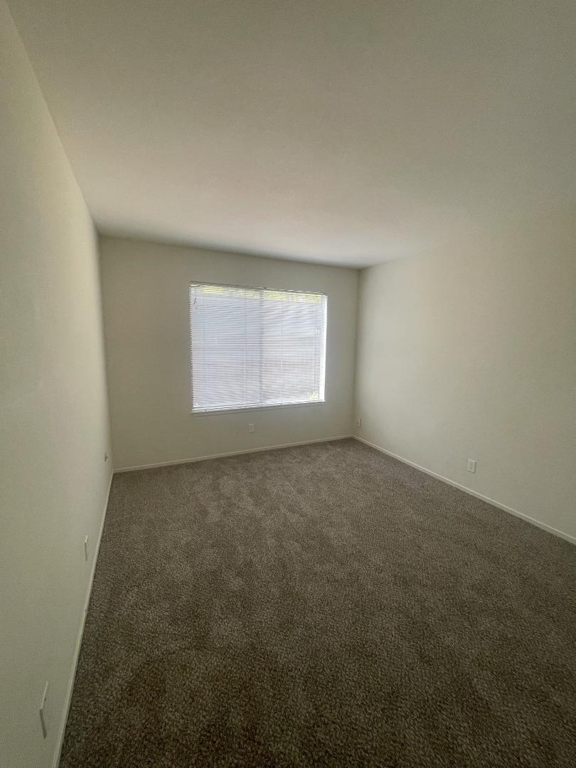 Detail Gallery Image 14 of 26 For 3316 Brittan Ave #12,  San Carlos,  CA 94070 - 3 Beds | 2 Baths