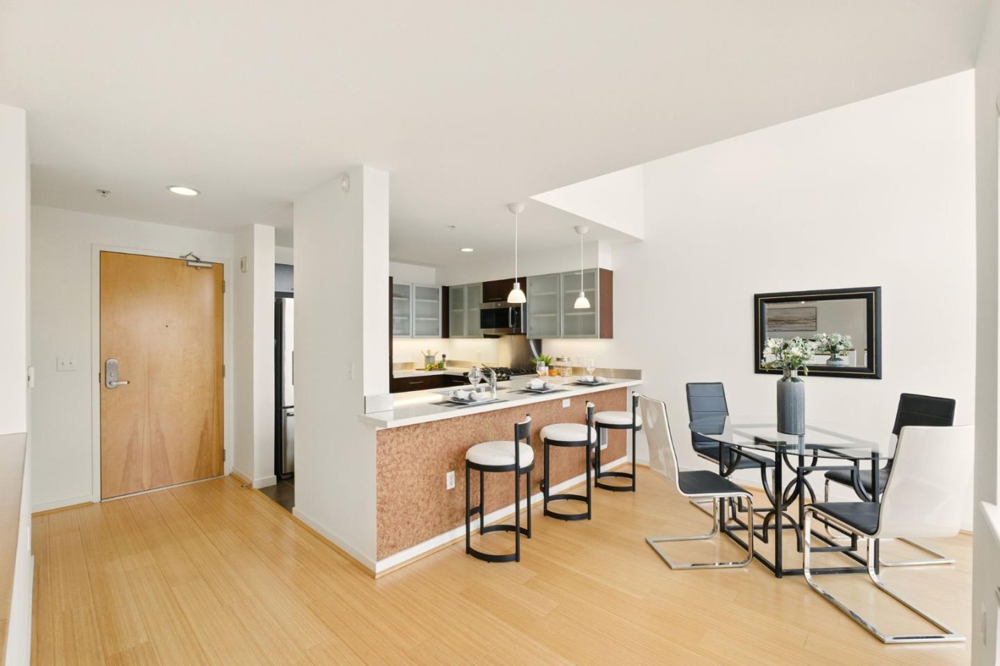 Detail Gallery Image 17 of 98 For 3208 Pierce St #406,  San Francisco,  CA 94123 - 2 Beds | 2/1 Baths